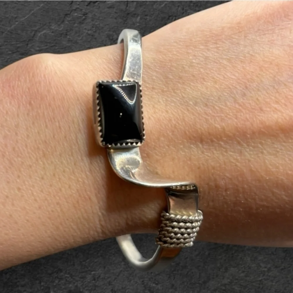 Vintage Signed Sterling BT Brugh Tsosie Navajo Black Onyx Wavy Cuff Bracelet